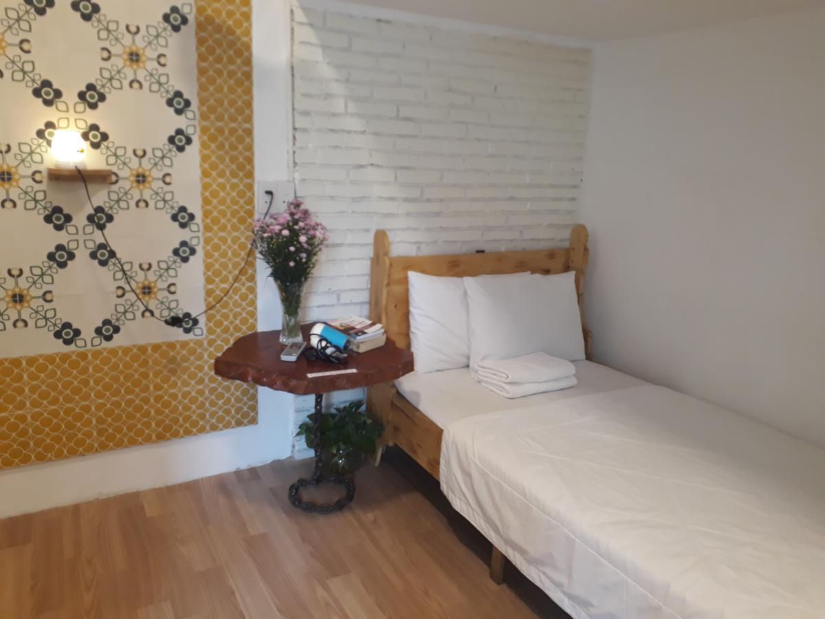 Phuong Van Hotel Thành Pho Ho Chí Minh Esterno foto